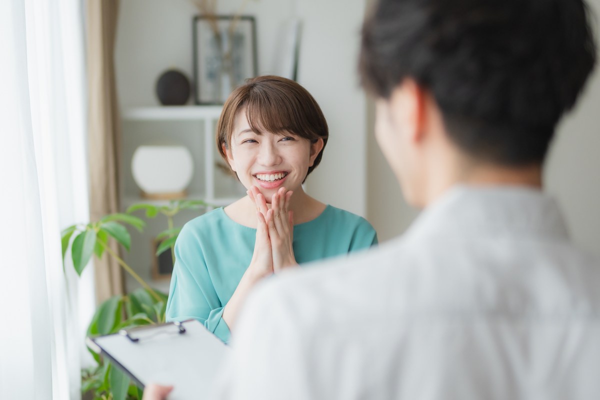 くらしのマーケットで生活サービスを依頼するイメージ